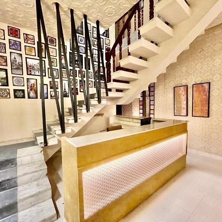 Shelton Hotel Mardan エクステリア 写真