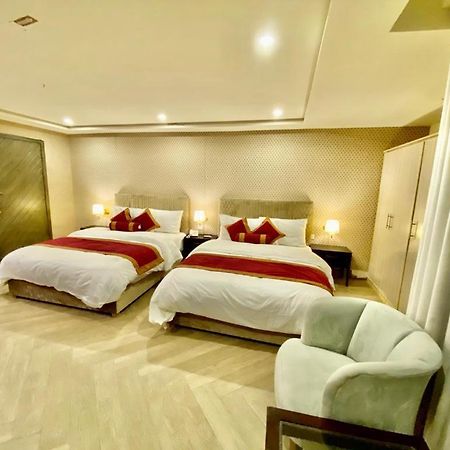 Shelton Hotel Mardan エクステリア 写真