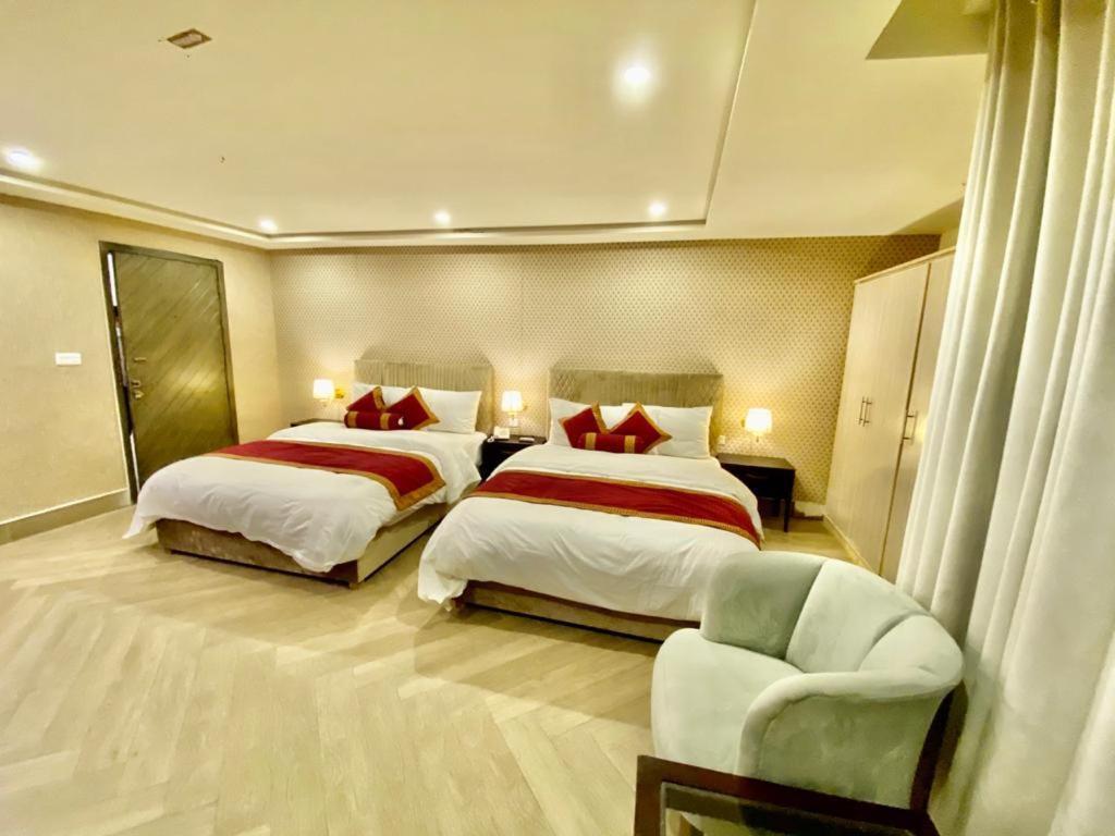 Shelton Hotel Mardan エクステリア 写真
