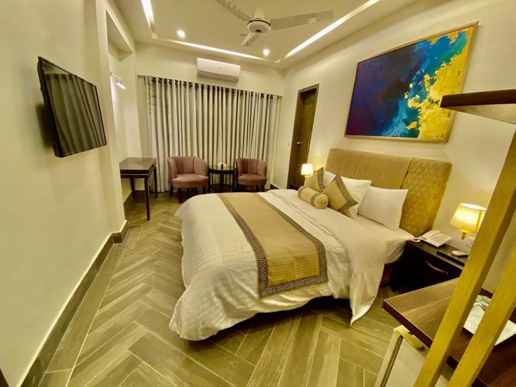 Shelton Hotel Mardan エクステリア 写真