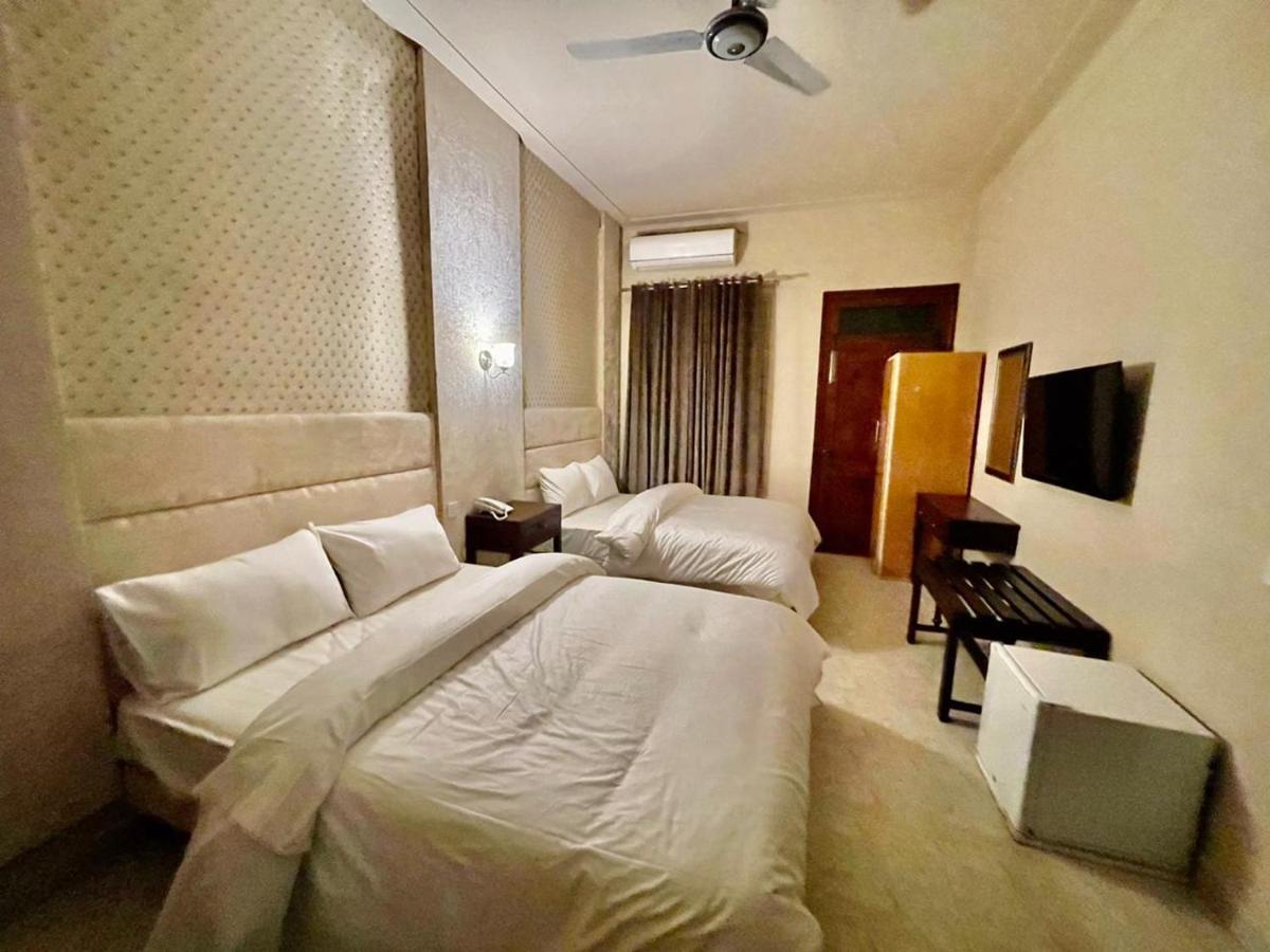 Shelton Hotel Mardan エクステリア 写真